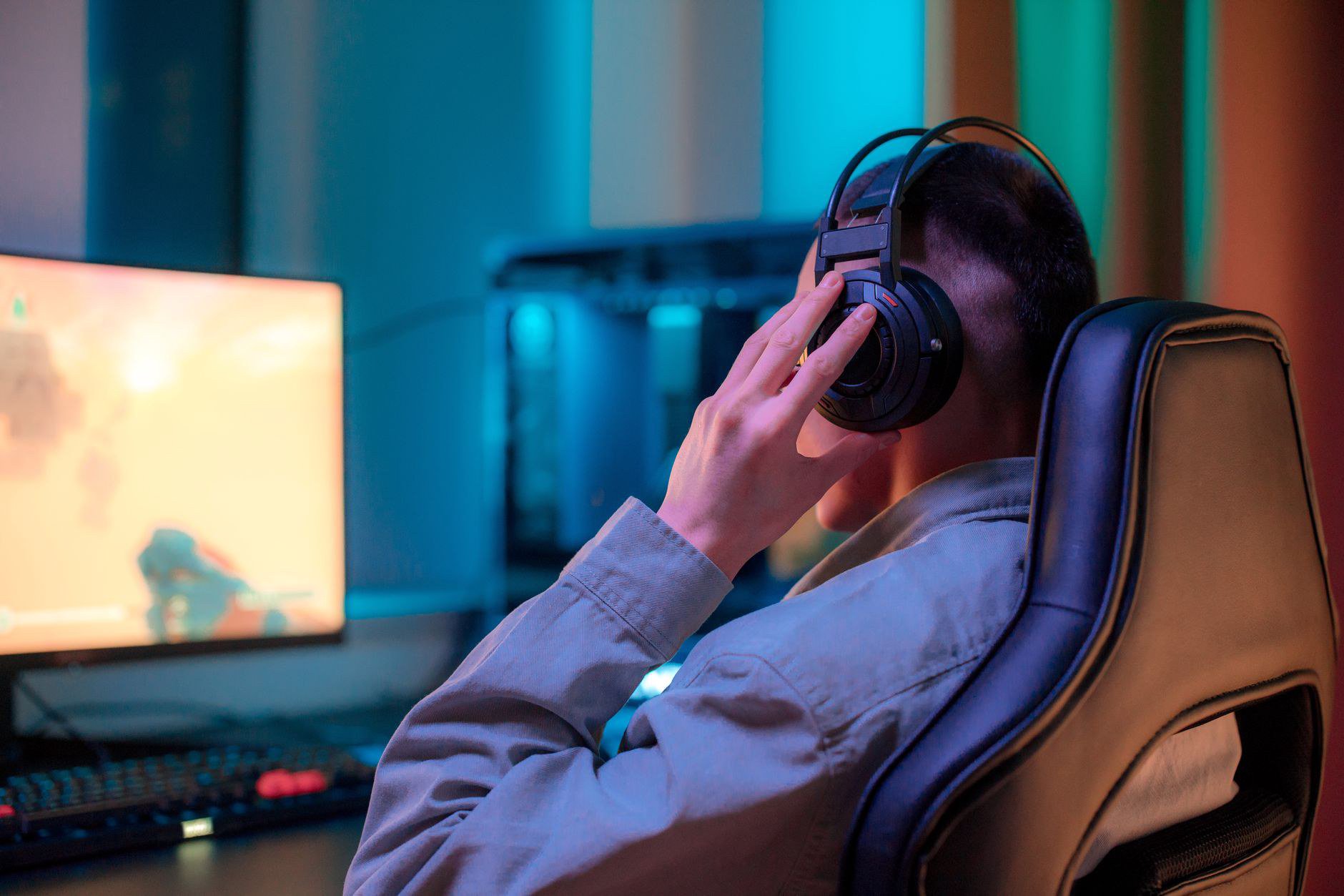 Vì sao nhiều game studio quan tâm đến việc nhập khẩu chính ngạch Trung Quốc bằng đường bộ?