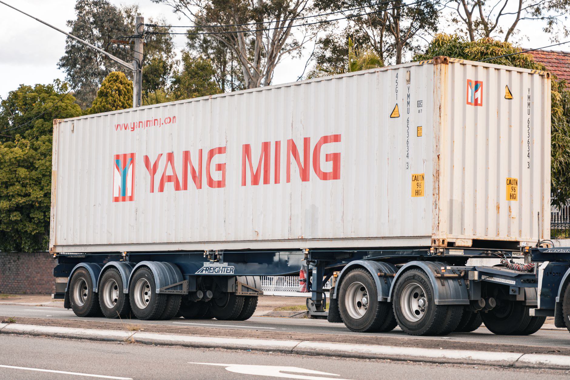 Đầu tư hạ tầng riêng hay thuê cloud, và khi nào nên nhập hàng? Đầu tư hạ tầng riêng hay thuê cloud, và khi nào nên nhập hàng?