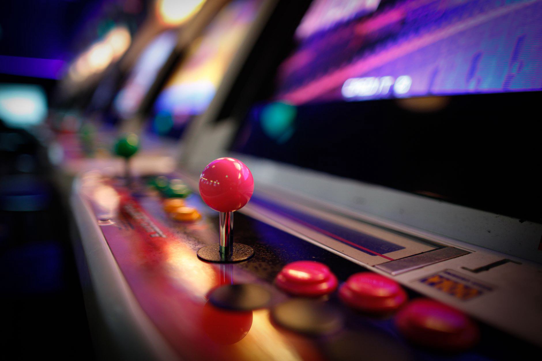 Xu hướng 2: Tải game qua launcher riêng của nhà phát hành